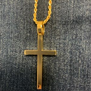 14kt gold men’s cross necklace with 24in. Chain